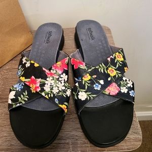 Softwalk Tillman floral midnight wedge Sandal